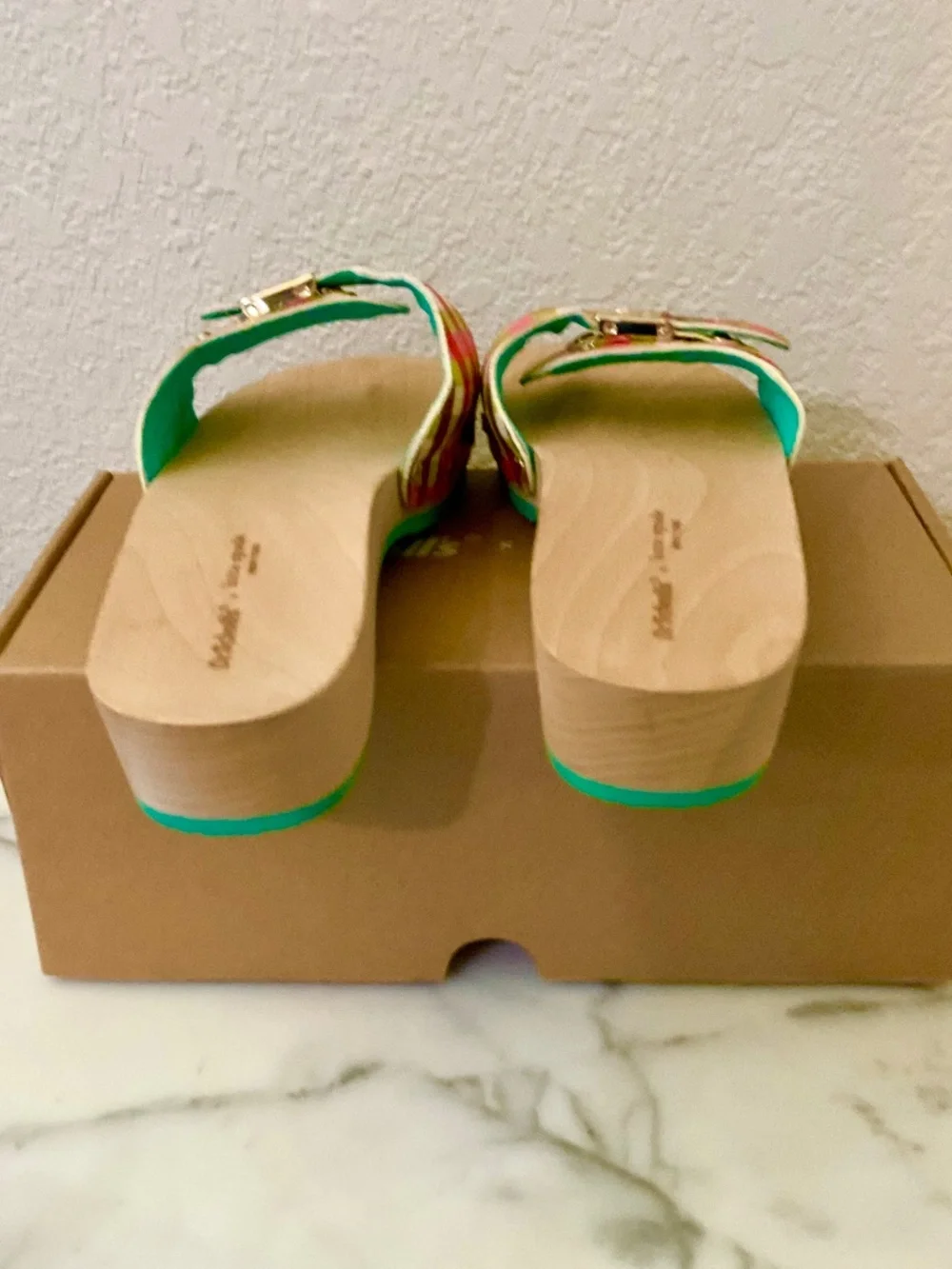 Dr. Scholl's sandals x Kate Spade are a collaboration between two iconic America